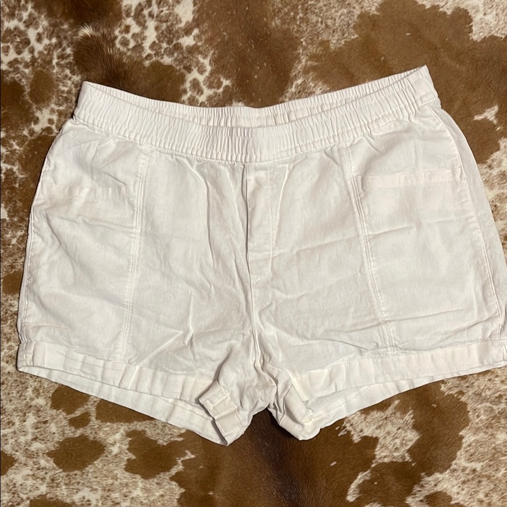 Old Navy White Cargo Shorts with Elastic Waistband